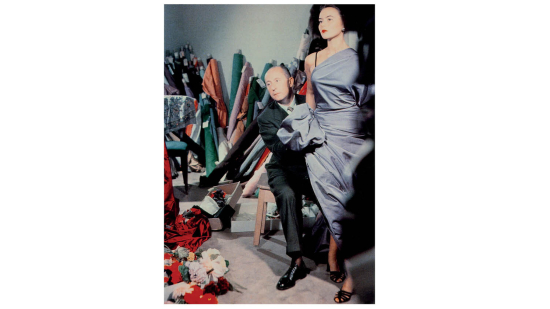 signature image for Christian Dior exhibition
