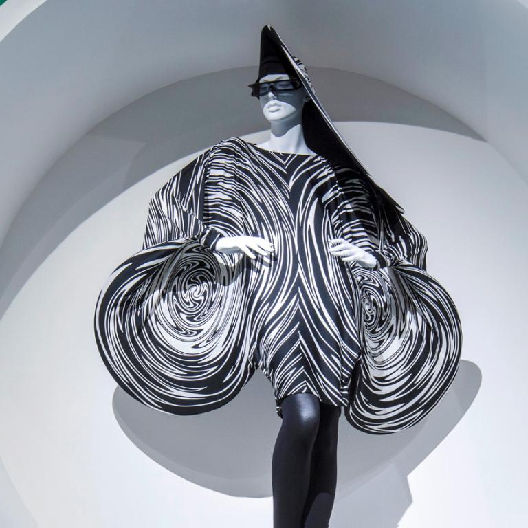Pierre Cardin exhibition image