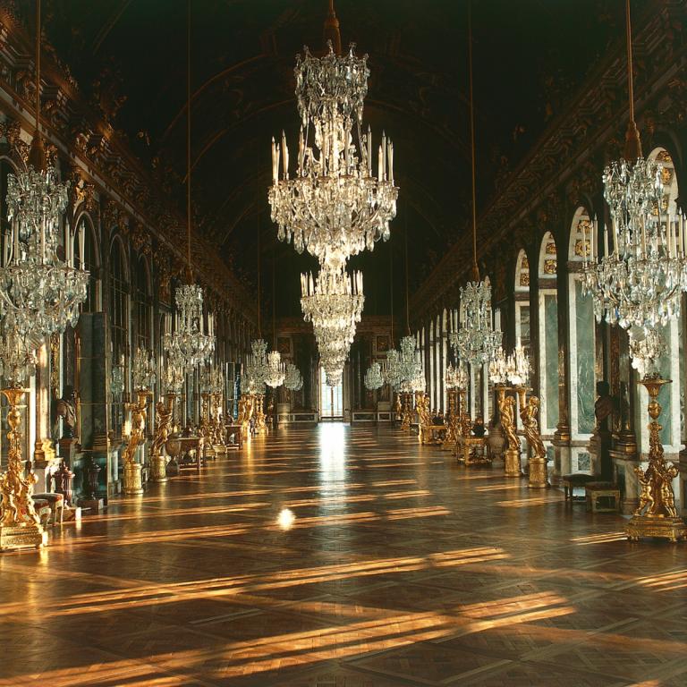 Battle at Versailles' | SCAD FASH Museum of Fashion + Film