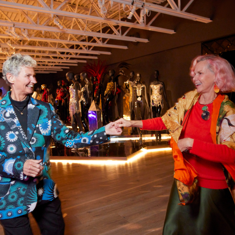 museum members mingling