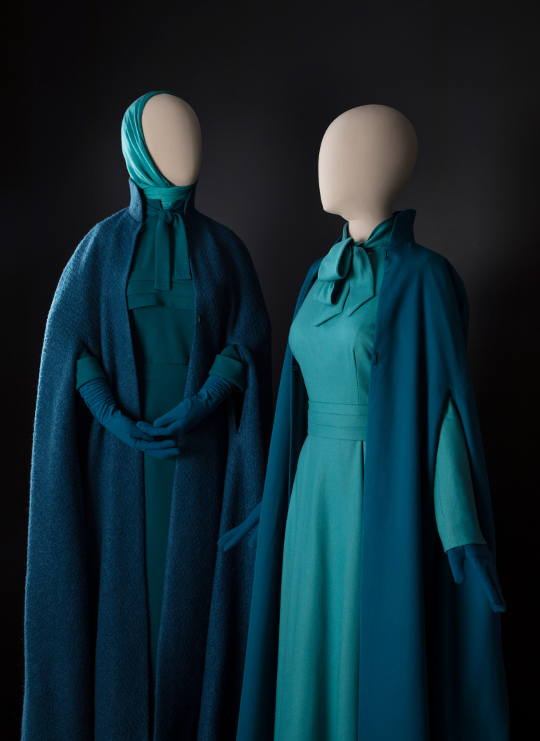 Handmaid fancy dress clearance